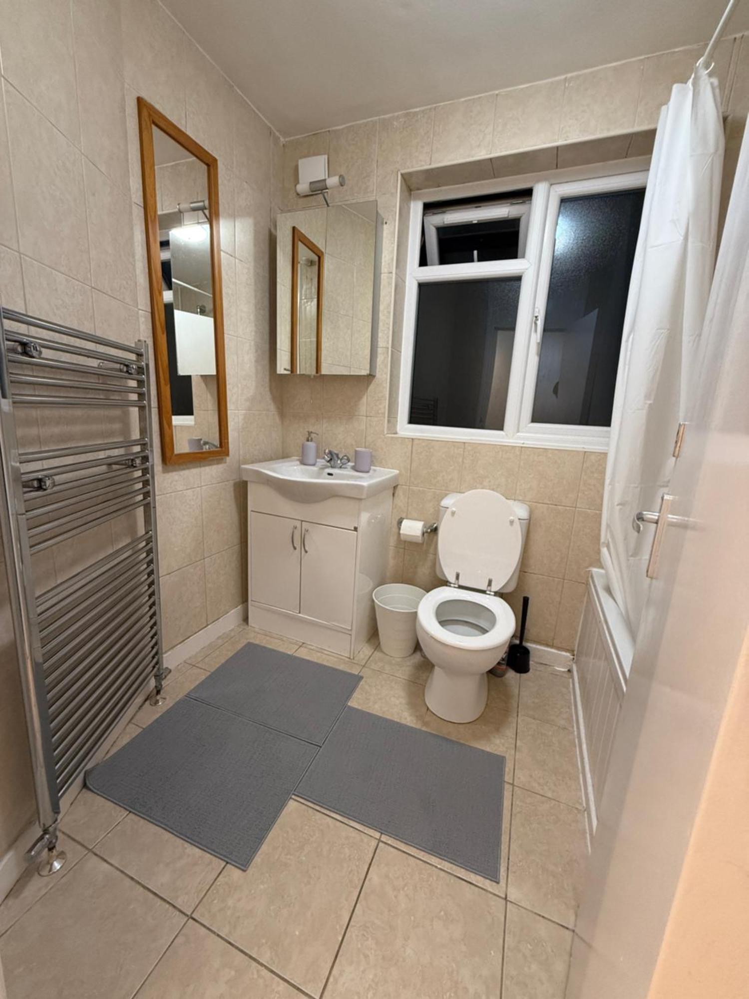 Good Size And Cheap Double In Hammersmith Pensiune Londra
