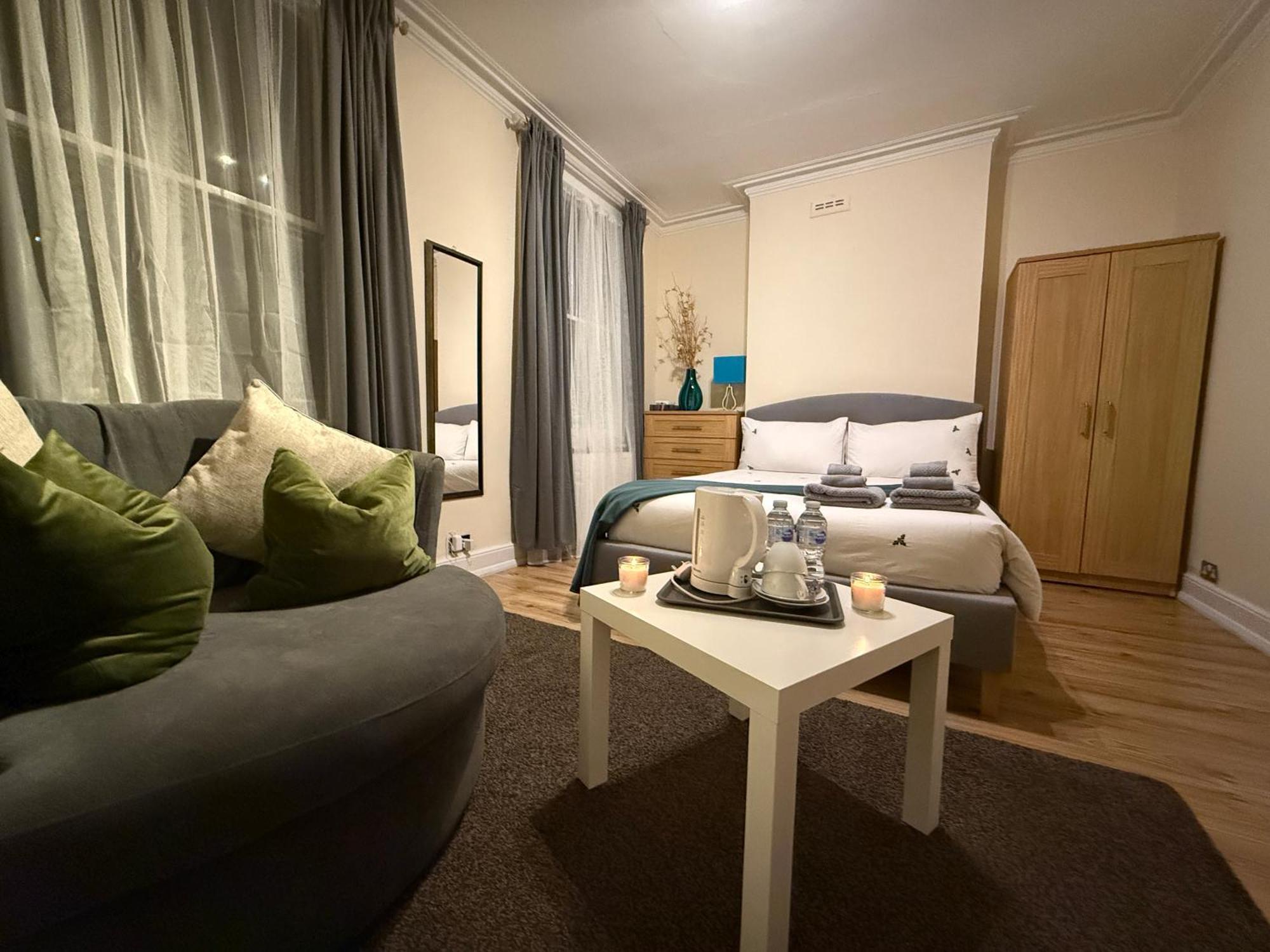 Good Size And Cheap Double In Hammersmith * Londra