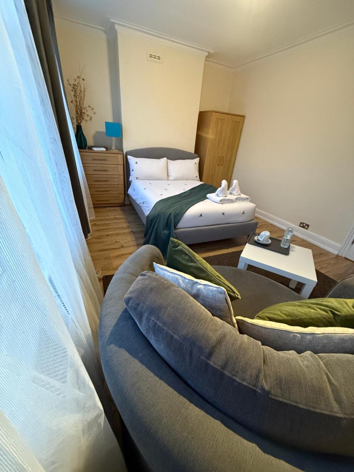 Good Size And Cheap Double In Hammersmith Pensiune Londra